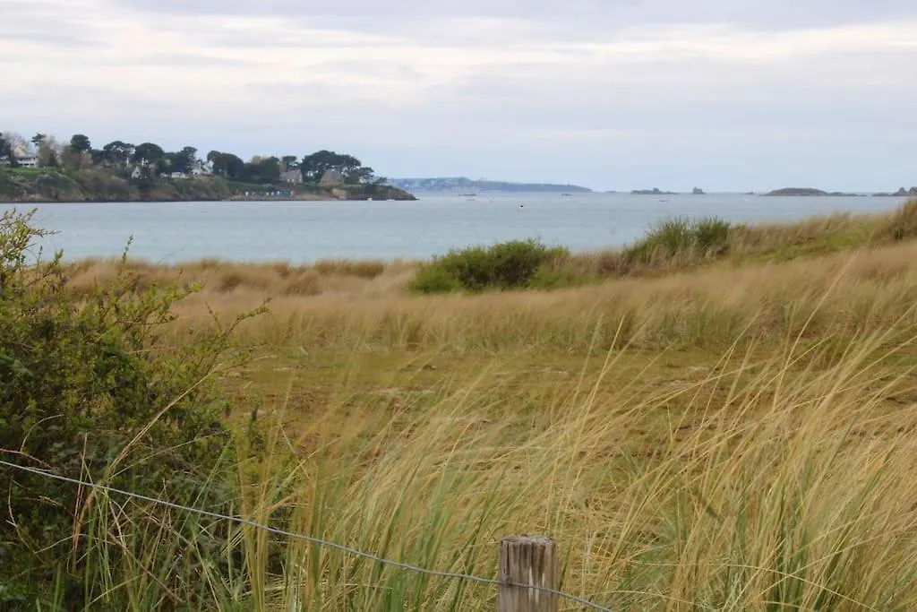 Holiday home Maison Proche Mer Lancieux